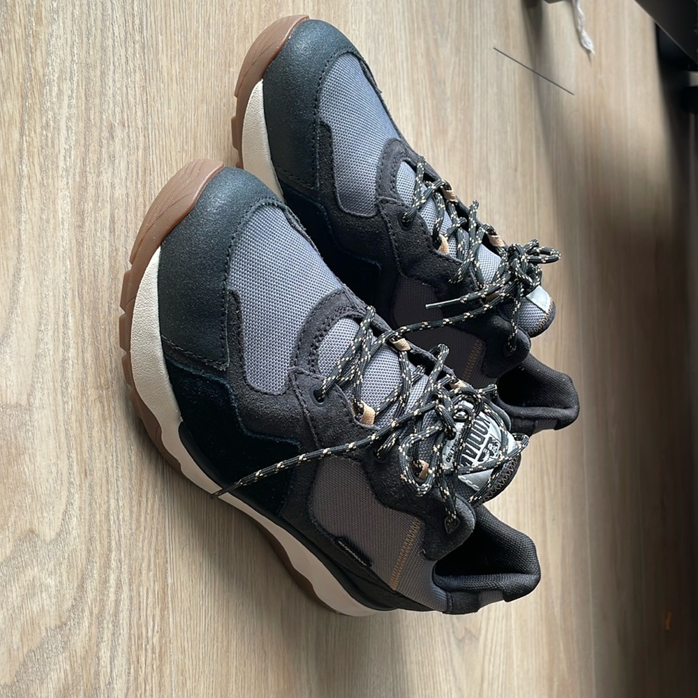 Kodiak kenosee low hiker NWOT